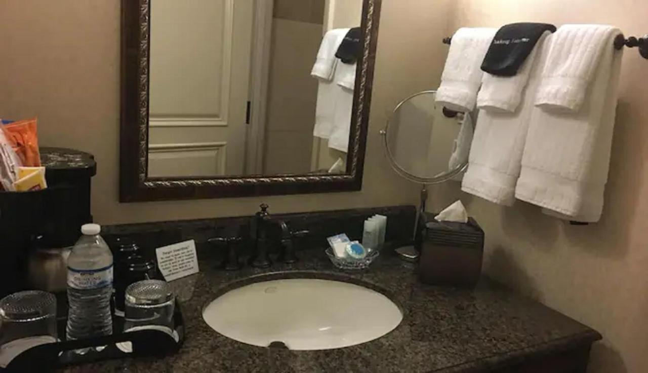 Liberty Hotel, Ascend Hotel Collection Cleburne Ngoại thất bức ảnh